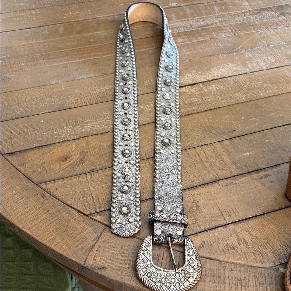 Silver crystal beautiful leather cowboy belt.